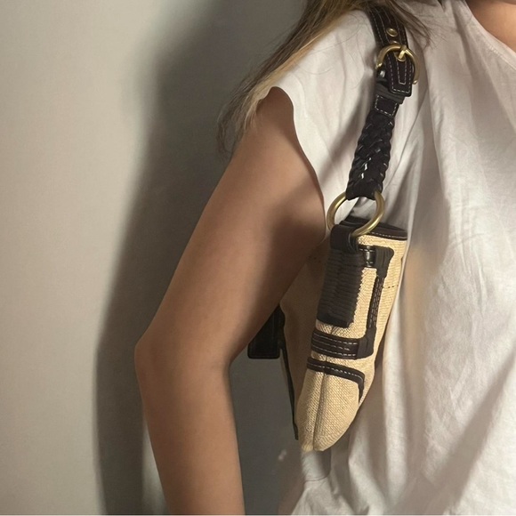 ⭐️SOLD COACH vintage y2k trendy shoulder bag - Picture 2 of 9